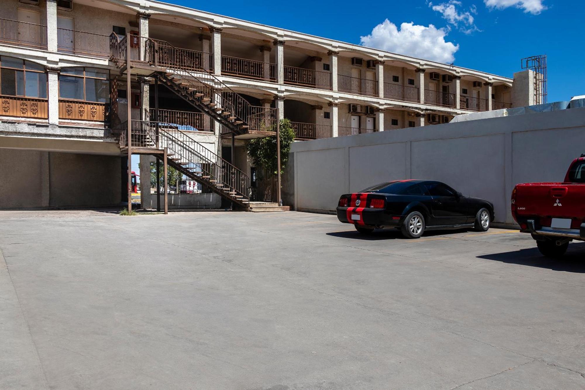 Oyo Hotel Real Del Sur, Estadio Chihuahua Exterior photo